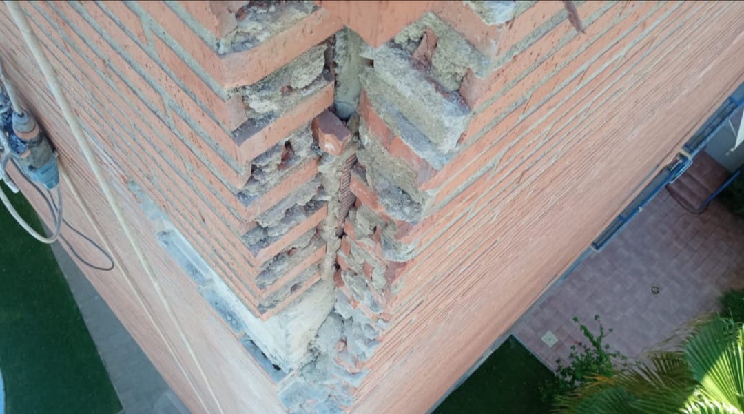 Rehabilitación de fábricas de ladrillo - Rejuntados, hidrófugos y anclajes técnicos para patologías